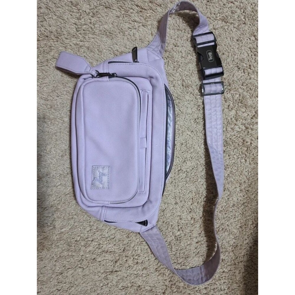 Lug Hitch Crossbody Bag Lavender Purple